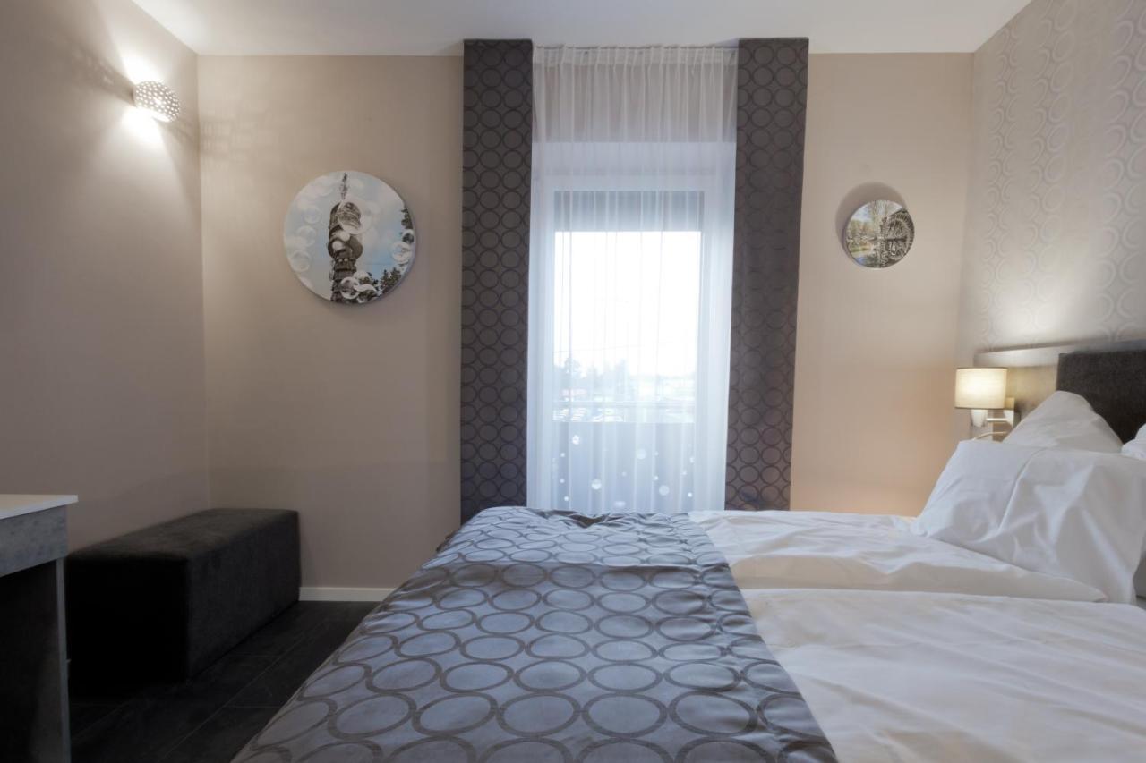 Bubble Hotel Es Rendezvenykoezpont Zalaegerszeg Zewnętrze zdjęcie