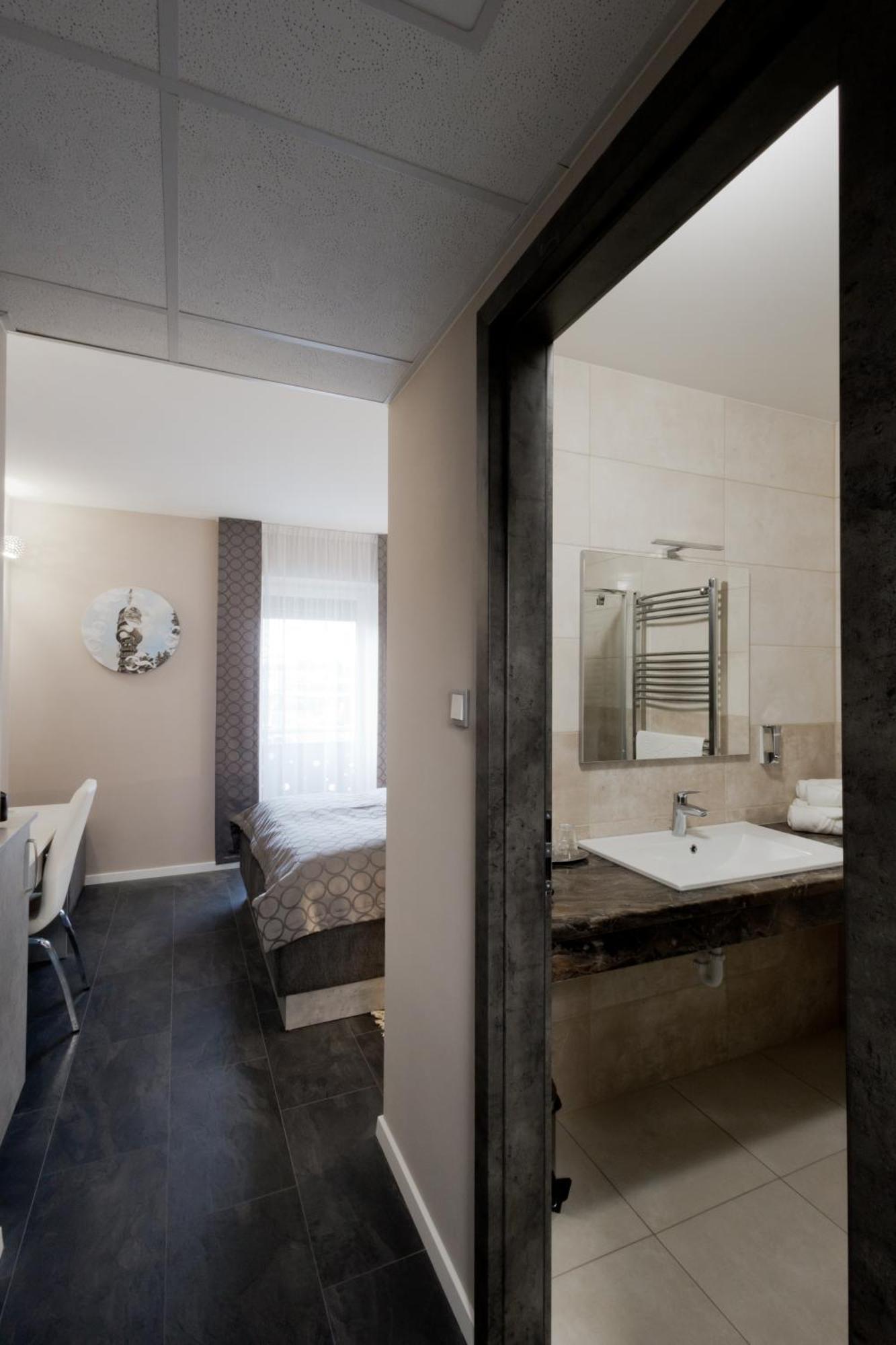 Bubble Hotel Es Rendezvenykoezpont Zalaegerszeg Zewnętrze zdjęcie